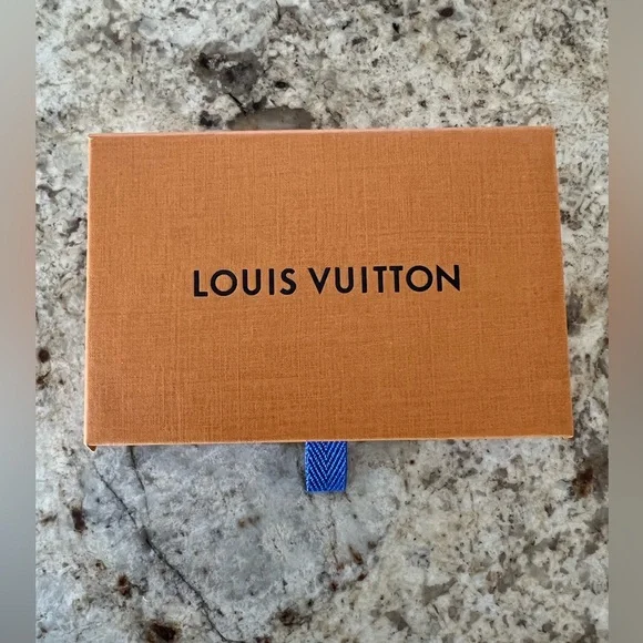 Louis Vuitton Romy Card Holder Monogram Reverse ***Price is Firm*** - Picture 10 of 13